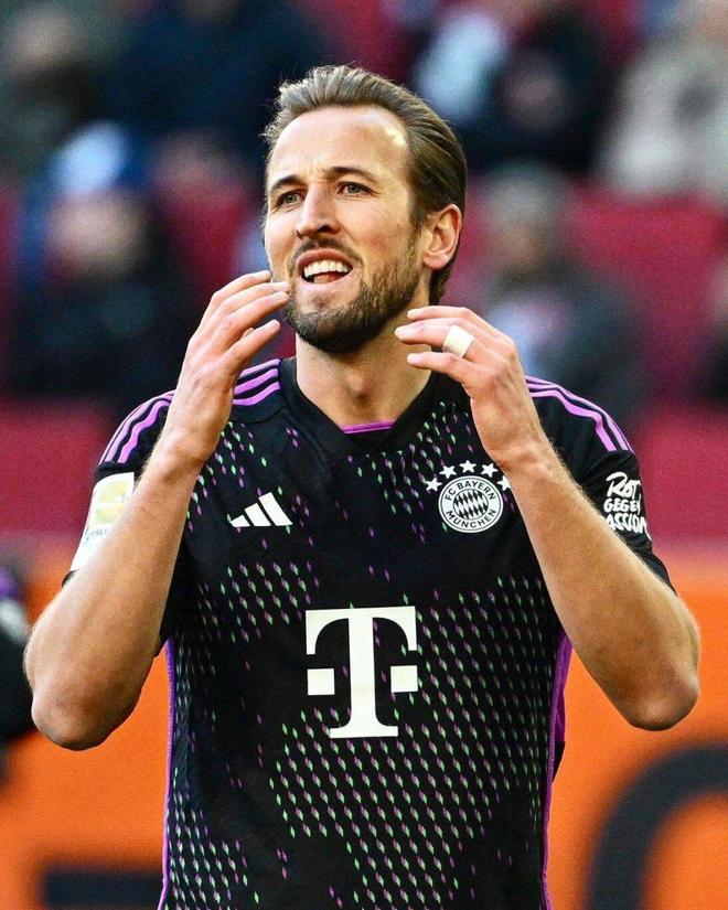 且在比赛中 且在比赛中