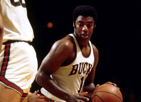 不仅是球迷 不仅是球迷