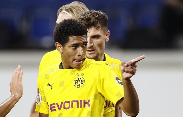 维利亚引援 维利亚引援